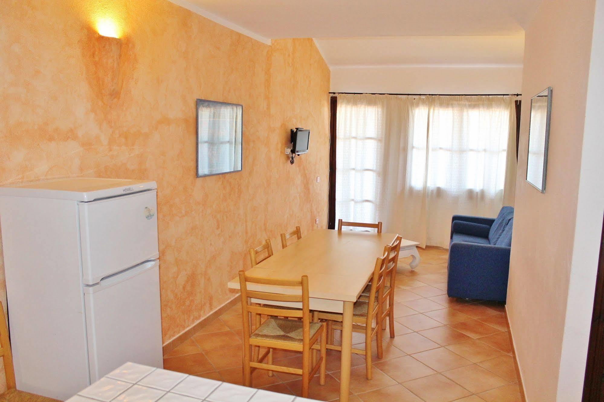 Residence Blue Corner Porto Pollo ปาเลา ภายนอก รูปภาพ